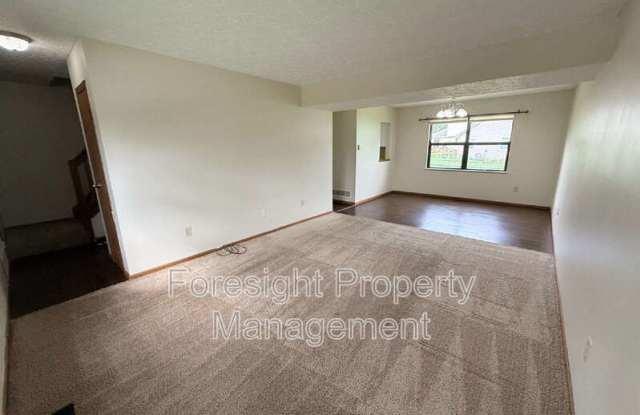 3850 Heatherglen Drive Gallery 4