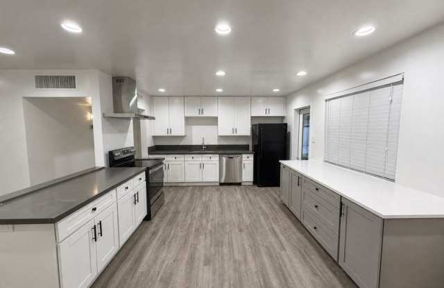 1716 S Shafer Dr Gallery 3