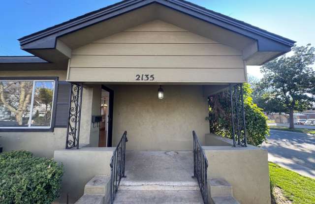 3 bedroom 2 bathroom single family home | Located in Tahoe Park photos photos