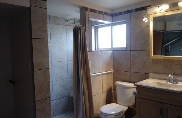 Awesome 4 Bed 2.5 Bath House Gallery 3