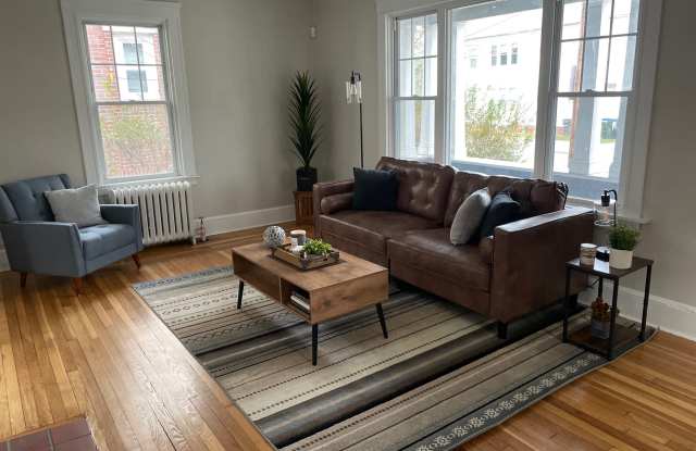 124 Tyndall Avenue Gallery 3