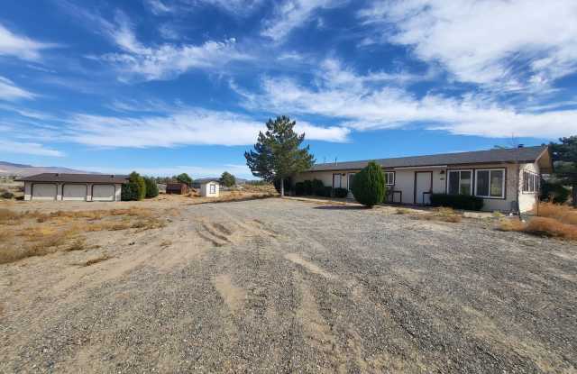 Home on 5 Acres!  Horses OK! 140 James Ave, Dayton NV Gallery 3