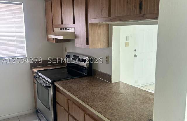 1950 N Congress Ave photos photos