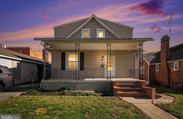 3000 LAVENDER Avenue unit: 1St Floor photos photos