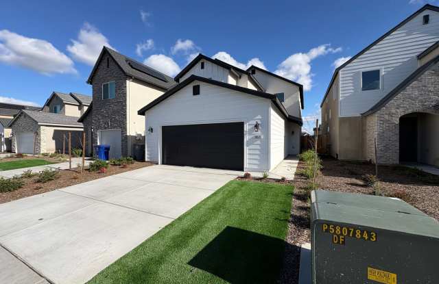 Newly built by San Joaquin Valley homes Available Now! photos photos