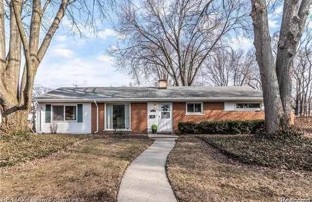18598 WHITBY Street photos photos