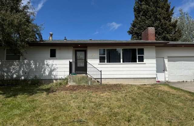 Pet Friendly 4 Bedroom House! photos photos