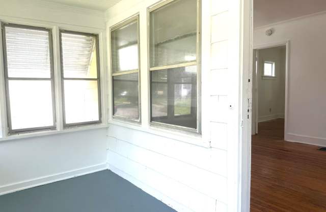 THE CUTEST 3 BEDROOMS SINGLE HOME !! 1St floor bedroom Gallery 3