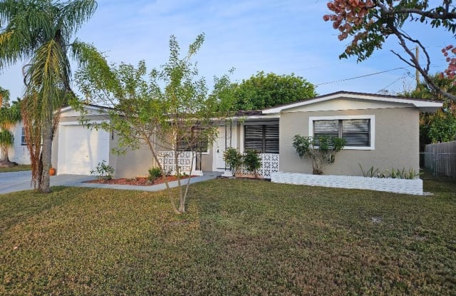 715 Clarke Avenue - 715 Clarke Avenue, Melbourne, FL 32935