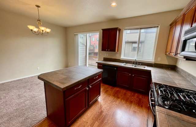 Spacious  Immaculate 4-Bedroom Home with Prime Layout and Convenient Location - 3576 Southeast Ironwood Avenue, Hillsboro, OR 97123