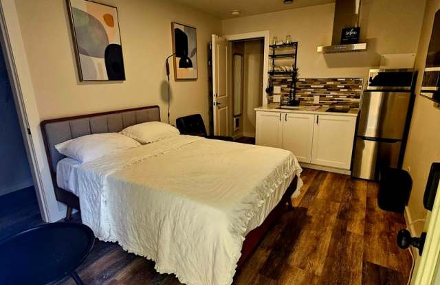Fully Furnished Studio New in Silverdale Washington Short Term Month to Month photos photos
