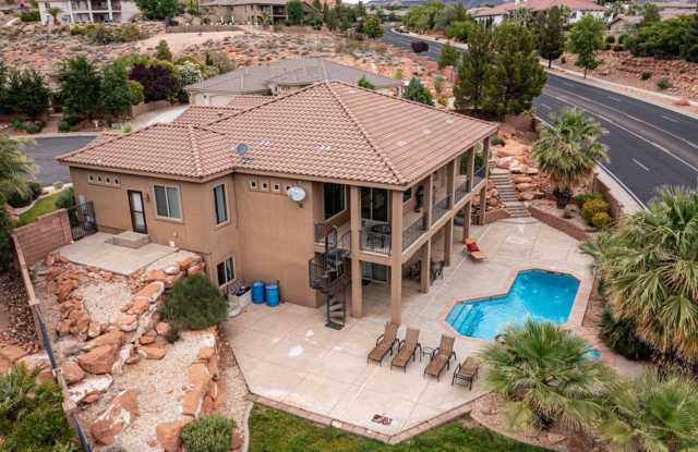 Coming in JUNE - 5 bedroom house with private pool photos photos