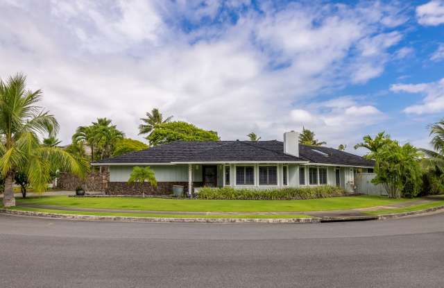 Backyard paradise on Kailuana Loop photos photos