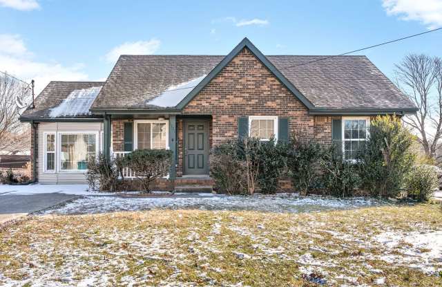 1121 Tobacco Rd photos photos