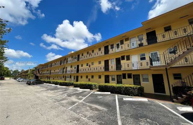 2810 NE 201st Ter photos photos 2810 NE 201st Ter photos photos