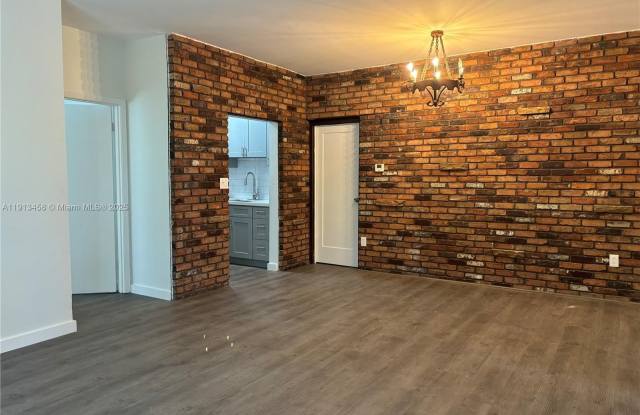 15250 NE 8th Ave - 15250 Northeast 8th Avenue, Golden Glades, FL 33162