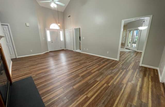 Charming, updated 3br house in hidden north Chapel Hill neighborhood, just minutes to UNC, I-40! photos photos