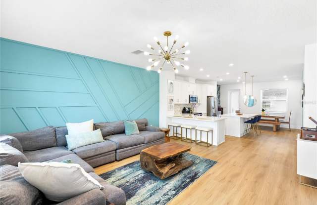 1808 FENDER Lane Gallery 3