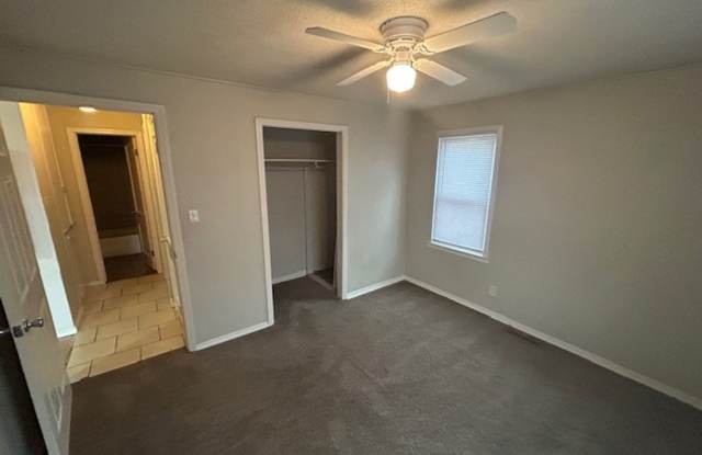 1024 S Edgemoor - 3 Bedroom, 1 Bathroom Home with 1 Car Garage - $995 Gallery 4