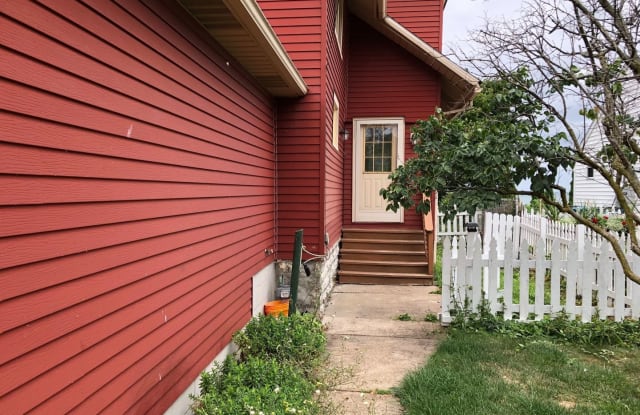 1651 E Erie Ave - 1651 East Erie Avenue, Lorain, OH 44052