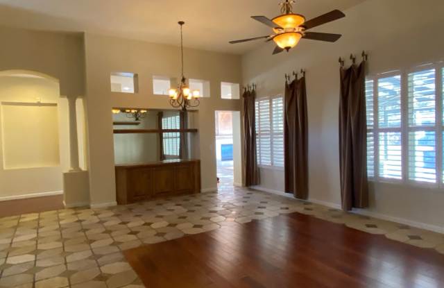 9780 Shadowstone Ct - 3 bedroom home with office, 2.5 bath, 3 car garage home in Double Diamond Gallery 4