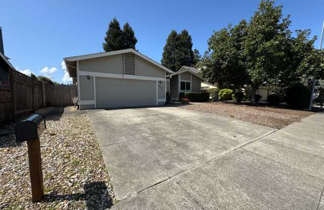Charming 3 Bed, 2 Bath Home in Petaluma!! NOW $500 MOVE-IN PROMO! Gallery 1