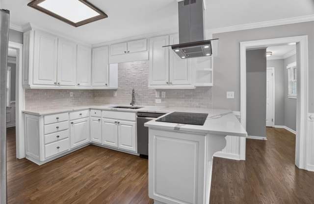 2982 Northbrook Drive photos photos