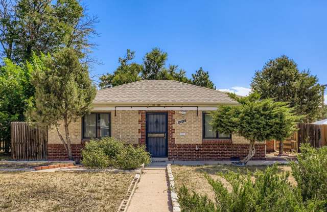 Bright  Comfortable 3x2 Home in a Convenient Location! photos photos