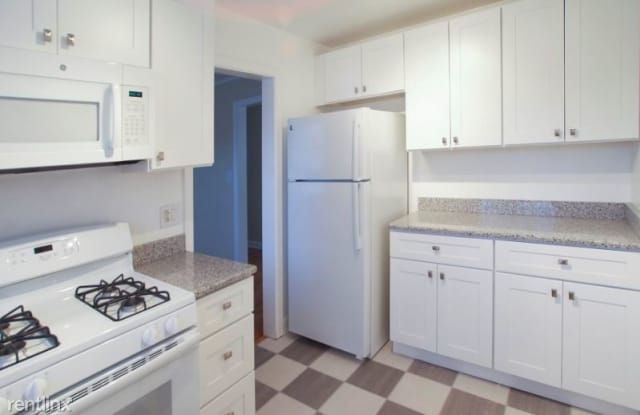 28 Blackhawk Rd 1 - 28 Blackhawk Road, Highland Park, IL 60035