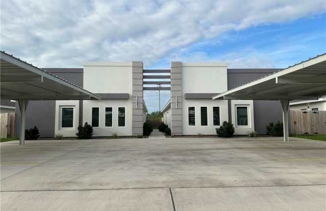 2919 W Driftwood Street photos photos