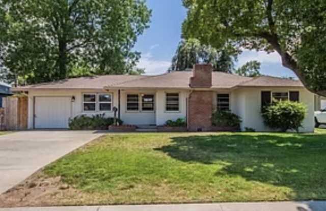 2417 West College Court photos photos