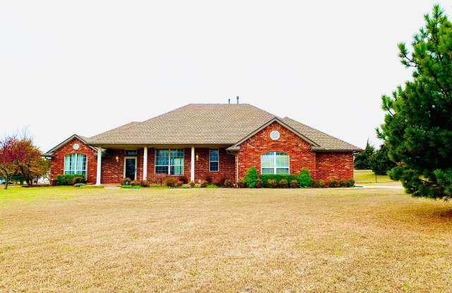 7010 Kimberly Dr. - 7010 Kimberly Drive, Tuttle, OK 73089