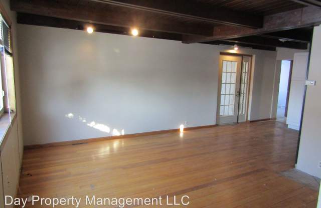 700 Kinzie Ct. Gallery 2