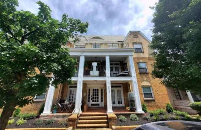 2818 W Grace St - 2818 West Grace Street, Richmond, VA 23221