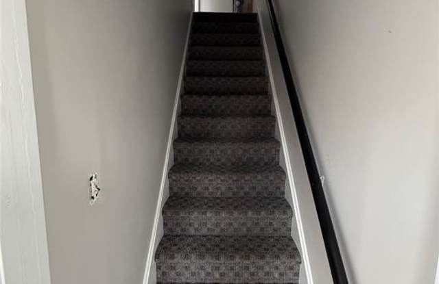 60 Hazelton Street Gallery 2