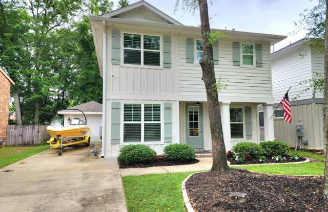 Stunning 2-story Home in the Coveted East Pensacola Heights! photos photos