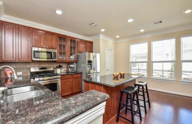 3419 Clearview Villa Way Gallery 2