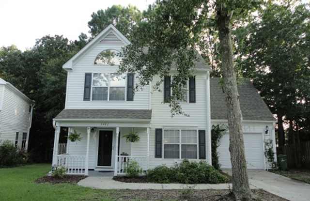 Beautiful 3 Bedroom Home with Bonus Room photos photos