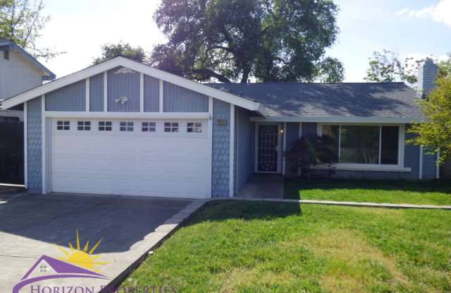 3 Bed 2 Bath 1,317sqft Citrus Heights Home in Wildwood Estates Gallery 1