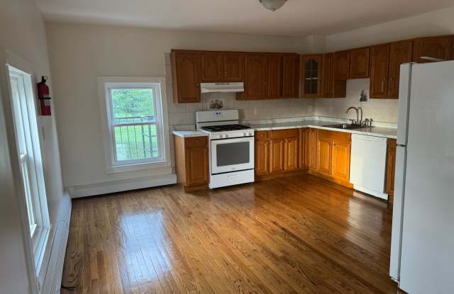 10 Jerome Avenue photos photos