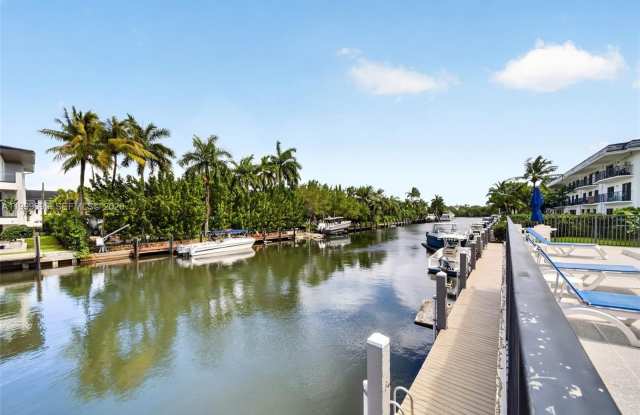 6815 Edgewater Dr photos photos