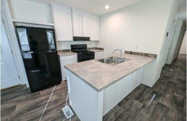 122 terri - 122 Terri Lane, Mankato, MN 56001