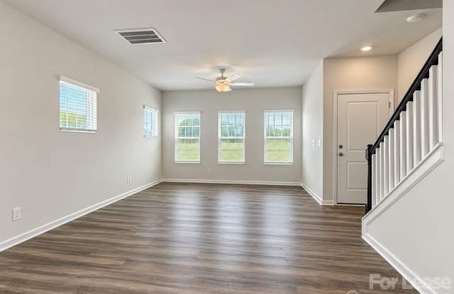 6518 Harlech Street Gallery 4