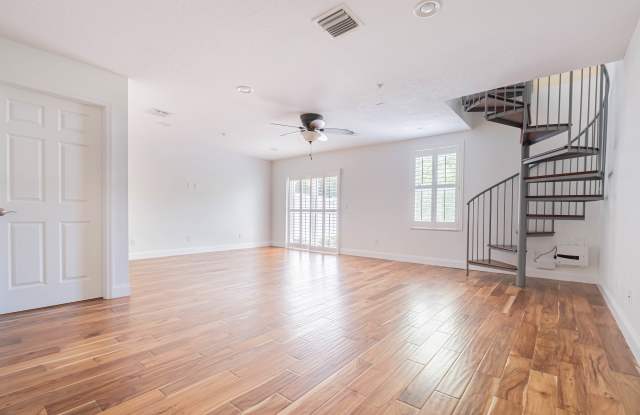 4611 Overlook Dr NE Gallery 2