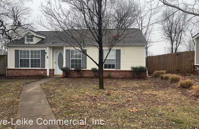 223 SE 16th St - 223 Southeast 16th Street, Bentonville, AR 72712