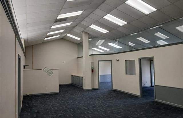 500 MARINERS PLAZA Drive photos photos