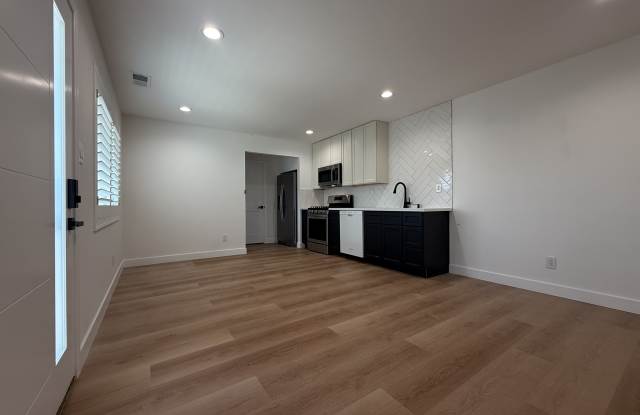 27733 Dickens Avenue photos photos