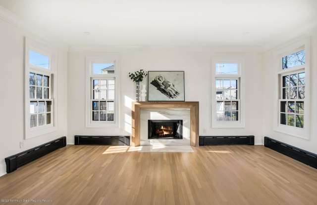 23 Lincoln Avenue Gallery 4