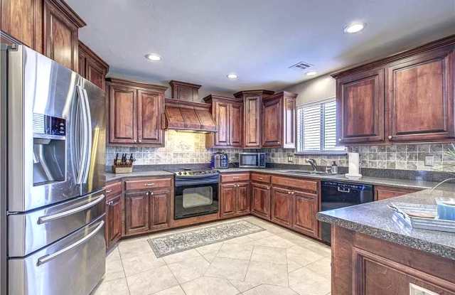 2612 Lost Trail Rd photos photos