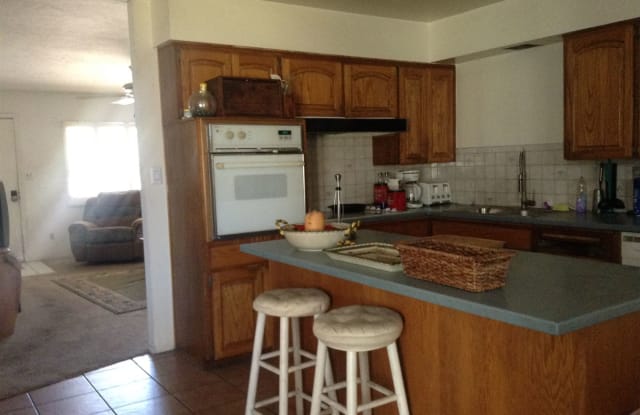 8402 N 42nd Dr D - 8402 North 42nd Drive, Phoenix, AZ 85051